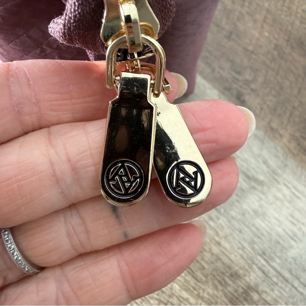 ADRIENNE VITTADINI Mauve Lavender Boston Speedy Style Handbag Shimmer Scarf - Picture 7 of 13